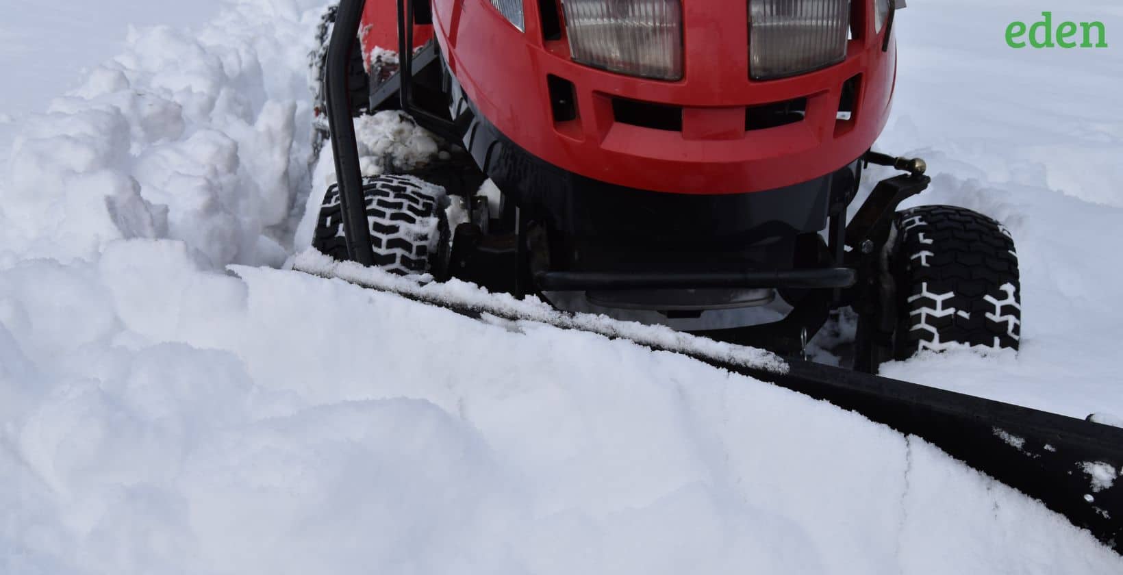 Yard tractor with online snowblower