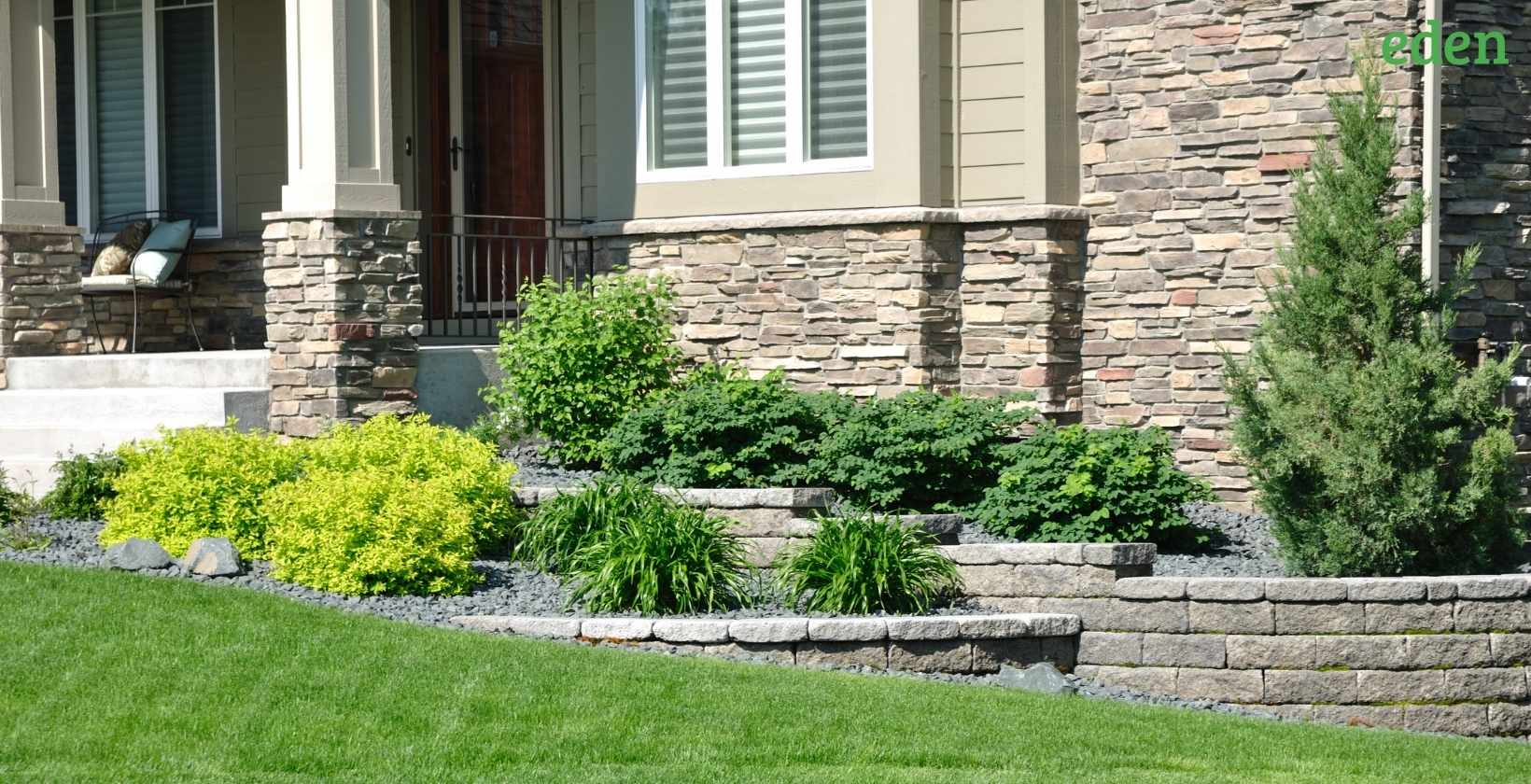 Stacked retaining wall